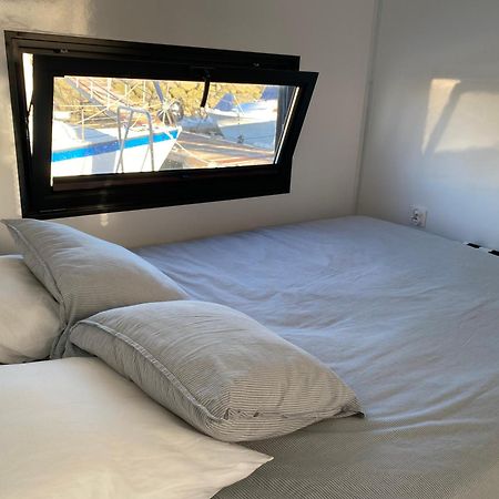 Готель Houseboat Cadiz El Puerto - Casa Flotante Ель-Пуерто-де-Санта-Марія Екстер'єр фото