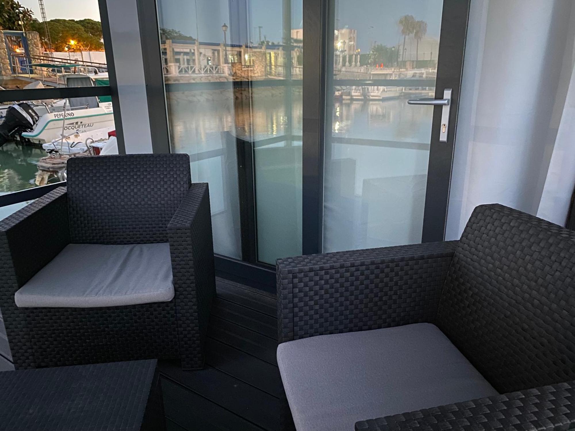Готель Houseboat Cadiz El Puerto - Casa Flotante Ель-Пуерто-де-Санта-Марія Екстер'єр фото