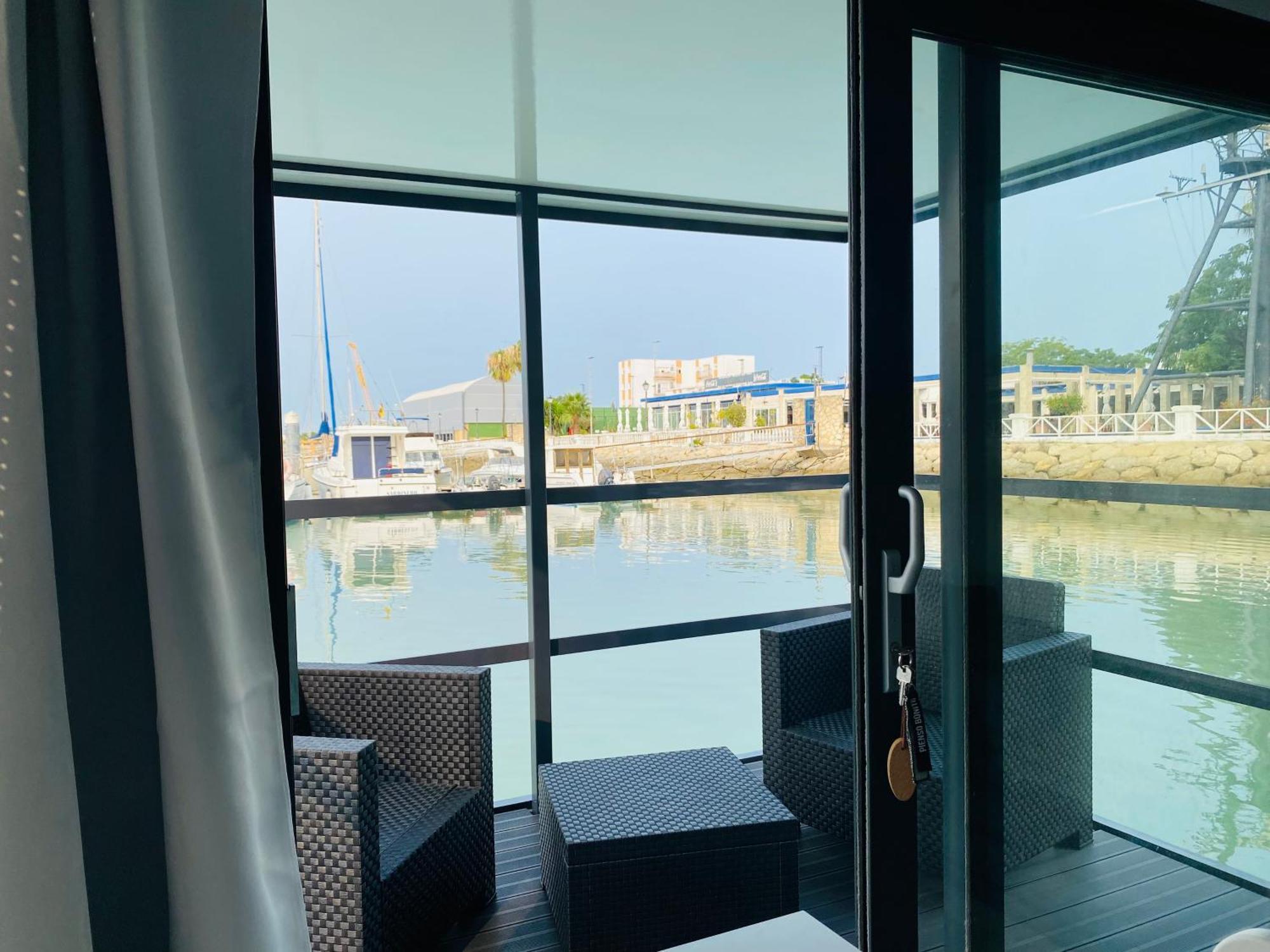 Готель Houseboat Cadiz El Puerto - Casa Flotante Ель-Пуерто-де-Санта-Марія Екстер'єр фото