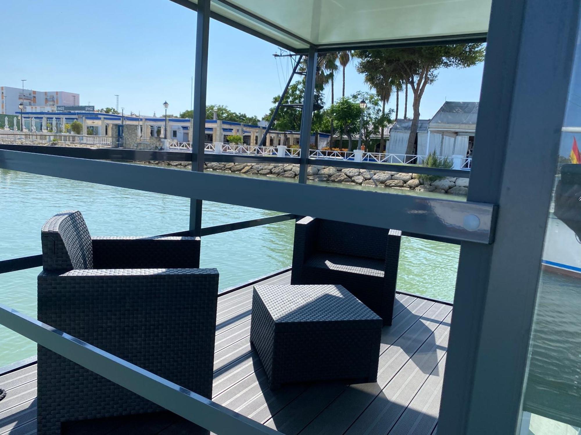 Готель Houseboat Cadiz El Puerto - Casa Flotante Ель-Пуерто-де-Санта-Марія Екстер'єр фото