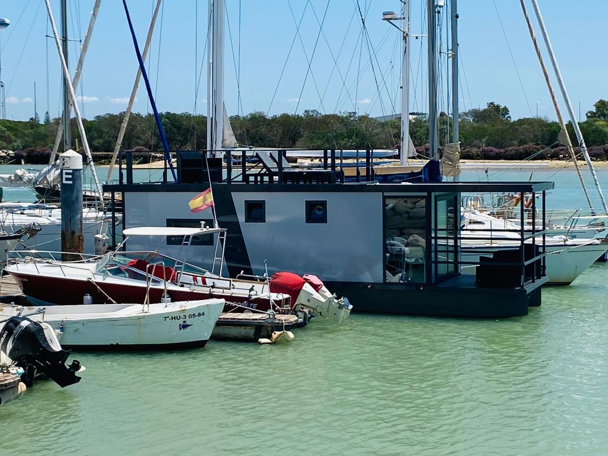 Готель Houseboat Cadiz El Puerto - Casa Flotante Ель-Пуерто-де-Санта-Марія Екстер'єр фото